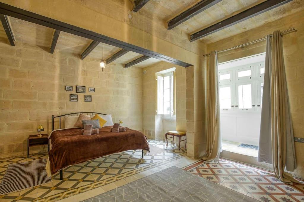 Chic, Stylish & Spacious Flat In Central Valletta Bagian luar foto