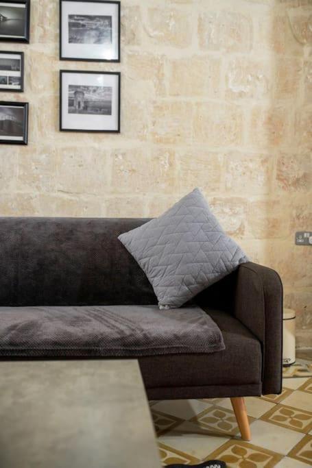 Chic, Stylish & Spacious Flat In Central Valletta Bagian luar foto