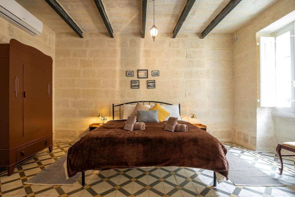 Chic, Stylish & Spacious Flat In Central Valletta Bagian luar foto
