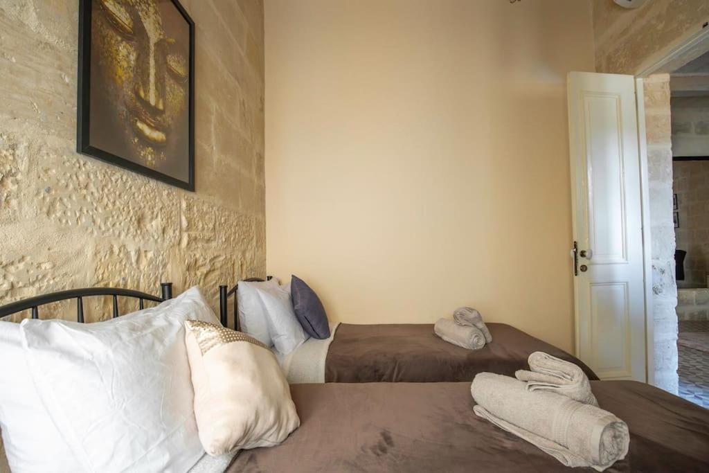 Chic, Stylish & Spacious Flat In Central Valletta Bagian luar foto